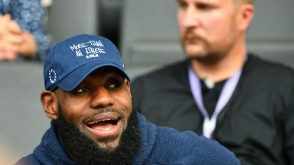 Athlétisme: Berlin et LeBron James offrent des adieux de star à Harting Athlétisme: Berlin et LeBron James offrent des adieux de star à Harting