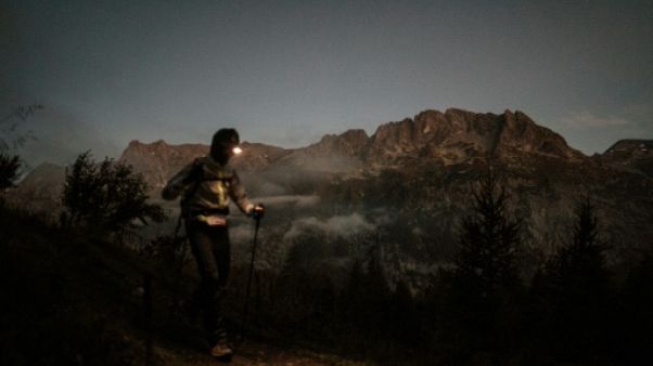 UTMB: deux nuits blanches dans la montagne: l'autre course des amateurs UTMB: deux nuits blanches dans la montagne: l'autre course des amateurs