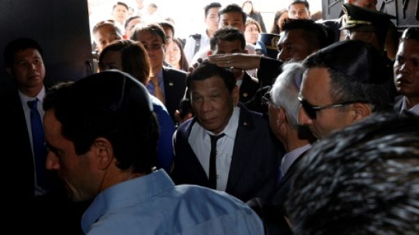 Après s'être comparé à Hitler, le président philippin au mémorial de la Shoah Après s'être comparé à Hitler, le président philippin au mémorial de la Shoah