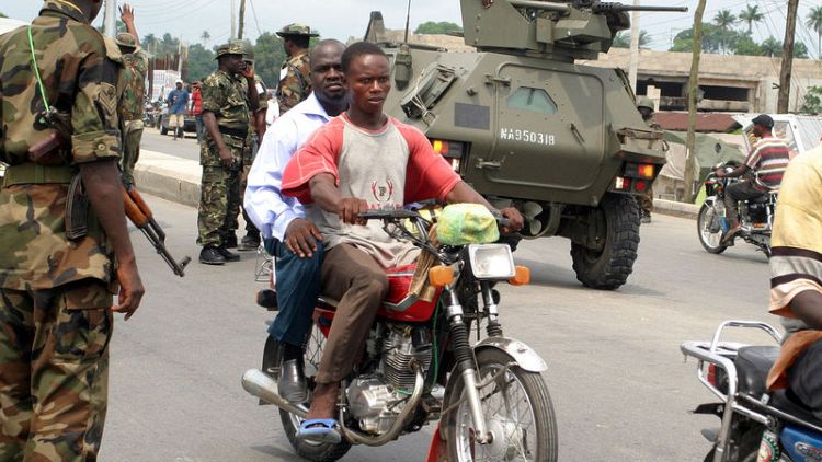 الجيش النيجيري ينفي صحة تقارير عن هجوم لإسلاميين متشددين أودى بحياة جنود