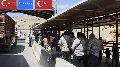 تركيا‭ ‬تستعد لتقديم مساعدات داخل سوريا لمساعدة النازحين في إدلب