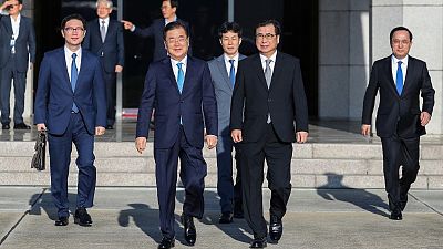 كوريون جنوبيون يصلون للشمال وسط تعثر محادثات نزع السلاح النووي