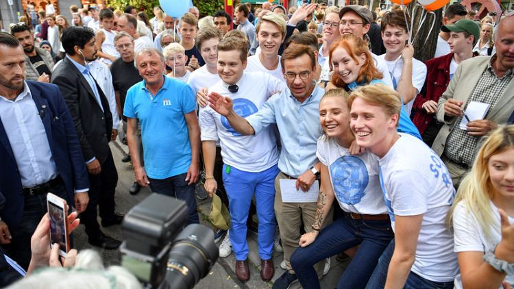 Swedish centre-left lead shrinks as deadlocked election looms