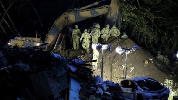 Séisme au Japon: le bilan monte à 35 morts Séisme au Japon: le bilan monte à 35 morts