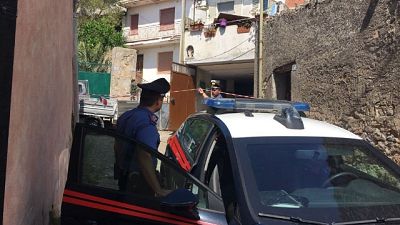 Uccide figli disabili e tenta suicidio Uccide figli disabili e tenta suicidio