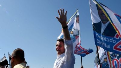 Brésil/présidentielle: Bolsonaro opéré après une attaque au couteau Brésil/présidentielle: Bolsonaro opéré après une attaque au couteau