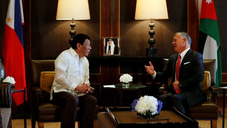 الرئيس الفلبيني يعرض إرسال قوات إلى الأردن لقتال المتشددين