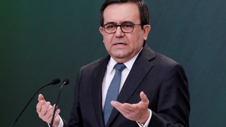 وزير: المكسيك تريد إنهاء الخلاف بشأن الصلب قبل توقيع نافتا جديدة