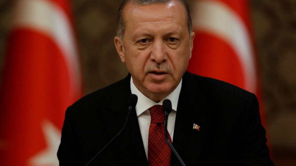 أردوغان: لم يعد بوسع تركيا أن تستقبل مزيدا من اللاجئين