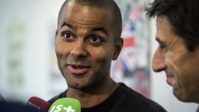 Tony Parker à des collégiens de Bondy: "apprenez l'anglais" en vue des JO Tony Parker à des collégiens de Bondy: "apprenez l'anglais" en vue des JO