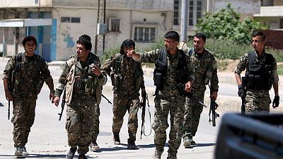 مقتل 18 في اشتباكات بين الجيش السوري والأكراد في القامشلي