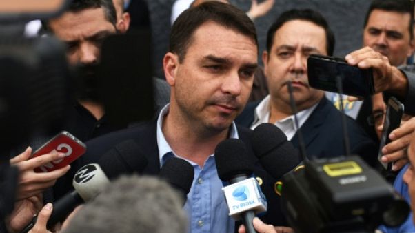 Brésil: Bolsonaro blessé, son clan prend les rênes de sa campagne Brésil: Bolsonaro blessé, son clan prend les rênes de sa campagne