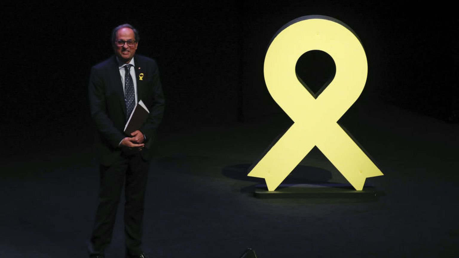 Catalan leader calls for referendum as secessionists prepare protests