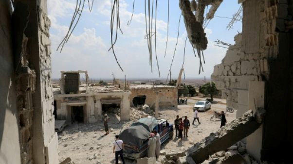 Syrie: deux enfants tués dans de nouveaux bombardements syriens et russes sur Idleb Syrie: deux enfants tués dans de nouveaux bombardements syriens et russes sur Idleb