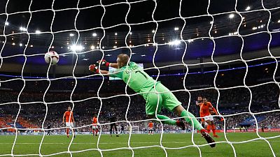 France's Giroud ends goal drought in style in 2-1 win over Dutch France's Giroud ends goal drought in style in 2-1 win over Dutch