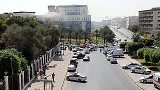 مقتل موظفين ومسلحين في الهجوم على مقر المؤسسة الوطنية الليبية للنفط