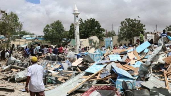 Somalie: au moins 6 morts dans un attentat à la voiture piégée à Mogadiscio Somalie: au moins 6 morts dans un attentat à la voiture piégée à Mogadiscio