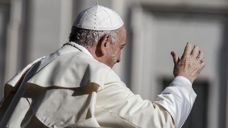 Papa: no a cristiani dalla doppia vita