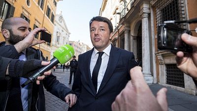 Renzi: stop fake news su di me, querelo