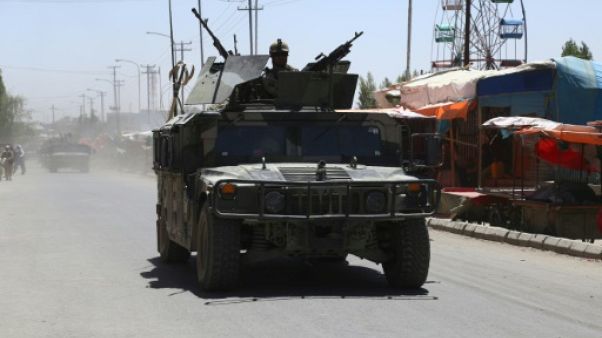 Près de 60 policiers et soldats ont été tués dans le nord de l'Afghanistan Près de 60 policiers et soldats ont été tués dans le nord de l'Afghanistan