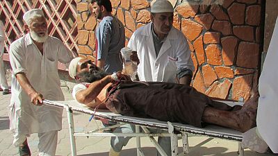 مقتل وإصابة العشرات في تفجير انتحاري بأفغانستان