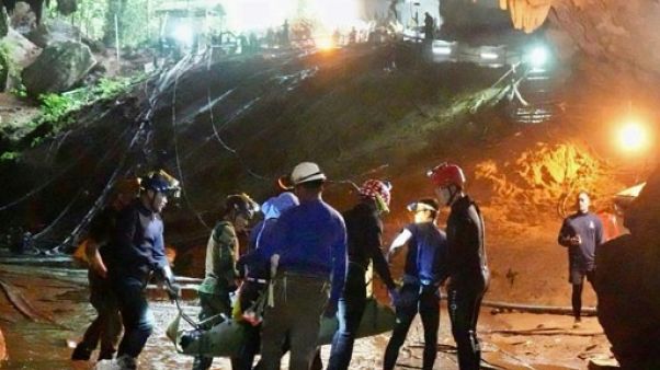 En Thaïlande, un film sur le cauchemar des "enfants de la grotte" En Thaïlande, un film sur le cauchemar des "enfants de la grotte"