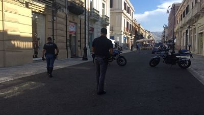 Allarme bomba poi rientrato a Reggio C. Allarme bomba poi rientrato a Reggio C.