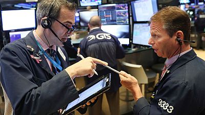الأسهم الأمريكية تفتح منخفضة وسط مخاوف التجارة