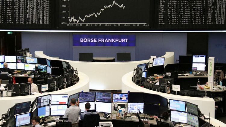 الأسهم الأوروبية تهبط مع تزايد المخاطر الجيوسياسية والتجارية