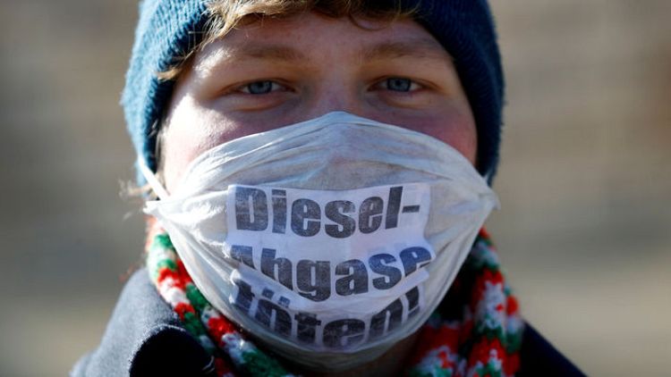EU failing on pollution limits, auditor warns