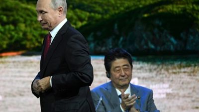 Poutine propose au Japon un traité de paix sans conditions, Tokyo répond froidement