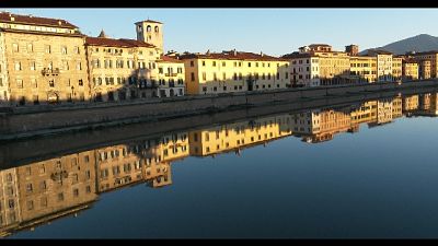 Cade spallette Arno a Pisa, muore 25enne