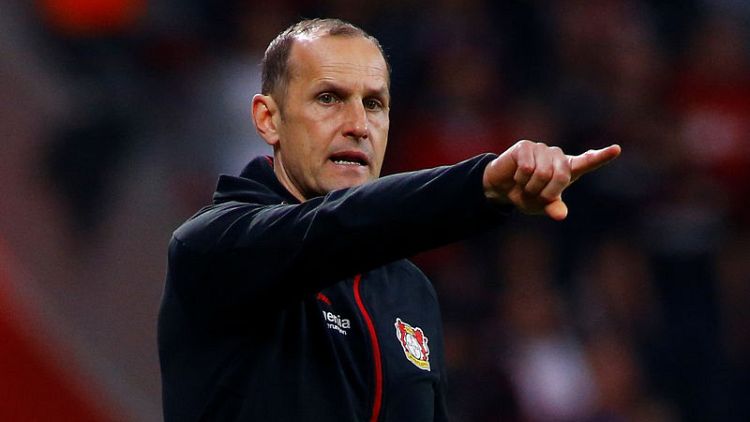 Leverkusen's Herrlich under pressure early as Bayern await