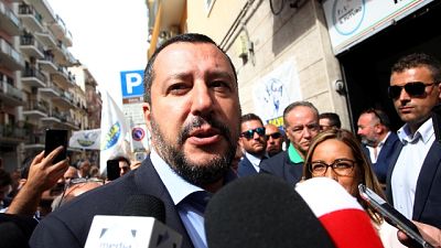 Salvini,migranti mi denunciano? Medaglie
