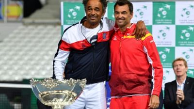 Coupe Davis France-Espagne: "Le choix n'était pas facile", déclare Noah