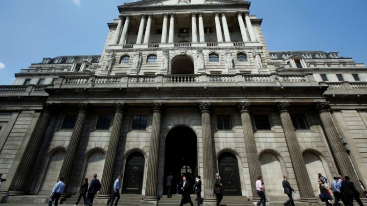 بنك انجلترا المركزي يبقي أسعار الفائدة دون تغيير مشيرا إلى تزايد قلق الأسواق من الانفصال