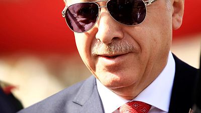 أردوغان يقول إنه يدرس تشكيل تحالف انتخابي مع القوميين