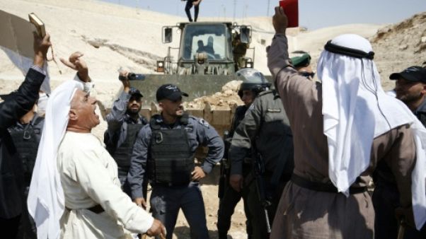 Cisjordanie: échauffourées près d'un village de bédouins promis à la démolition Cisjordanie: échauffourées près d'un village de bédouins promis à la démolition
