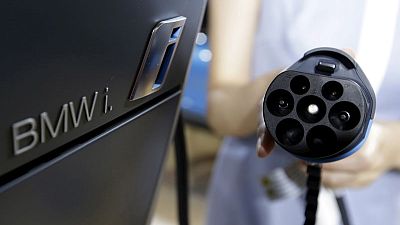 BMW drives to cut battery costs, share costs on autonomous vehicles - executive BMW drives to cut battery costs, share costs on autonomous vehicles - executive
