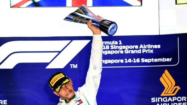 GP de Singapour: Lewis Hamilton (Mercedes) gagne devant Max Verstappen (Red Bull) GP de Singapour: Lewis Hamilton (Mercedes) gagne devant Max Verstappen (Red Bull)