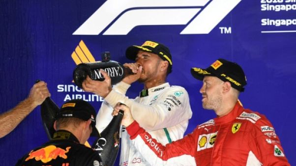 Lewis Hamilton: "Continuer à rester humbles" Lewis Hamilton: "Continuer à rester humbles"