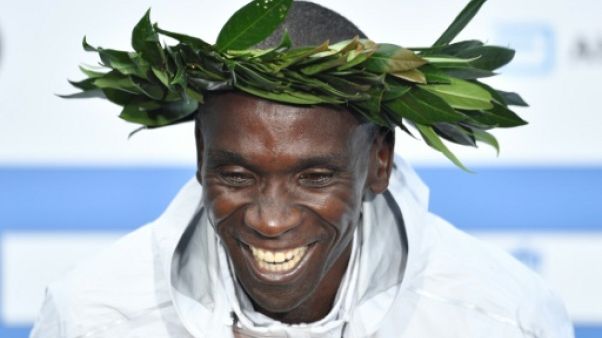 Marathon de Berlin - Le roi Kipchoge pulvérise le record du monde en 2 h 01 min 39 sec Marathon de Berlin - Le roi Kipchoge pulvérise le record du monde en 2 h 01 min 39 sec