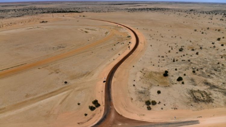 Dans un immense désert, le flic le plus seul d'Australie