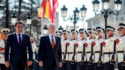 Mattis en Macédoine pour contrer "l'influence" russe sur le référendum