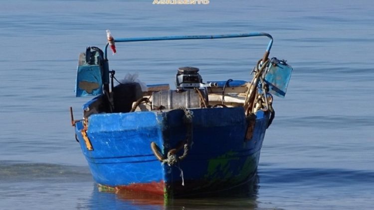 Migranti: sbarco su spiaggia Agrigentino