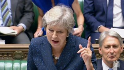 Brexit: pour Theresa May, ce sera son plan sinon rien