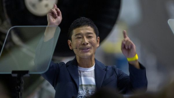 Le milliardaire Yusaku Maezawa, premier touriste lunaire de Space X en 2023, avec des artistes Le milliardaire Yusaku Maezawa, premier touriste lunaire de Space X en 2023, avec des artistes