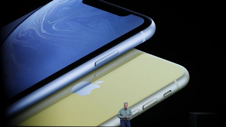 Apple's new iPhones a slight notch above the X - reviewers