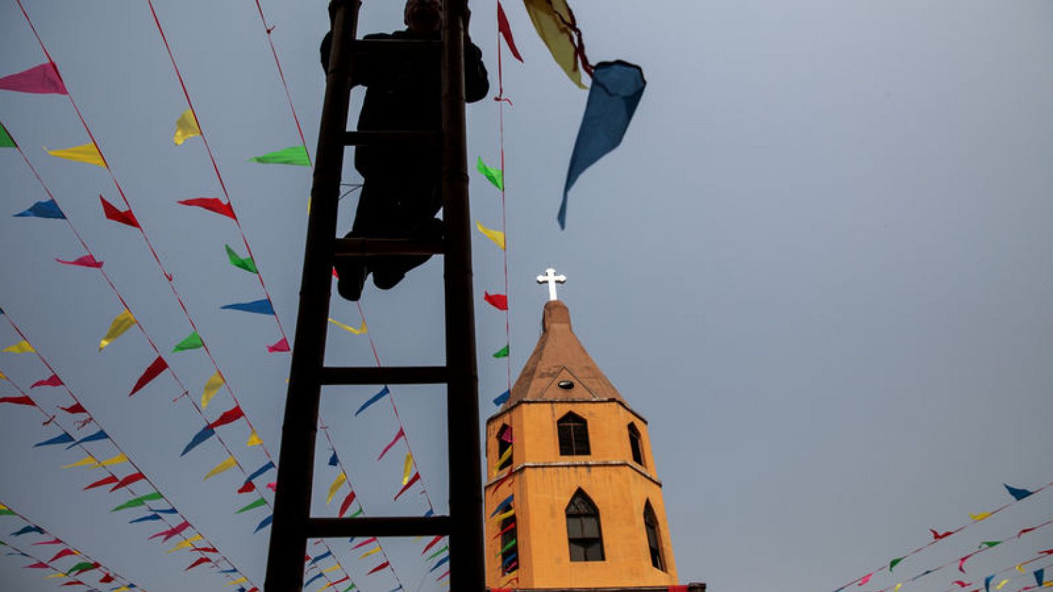 China says has 'effective' contacts with the Vatican