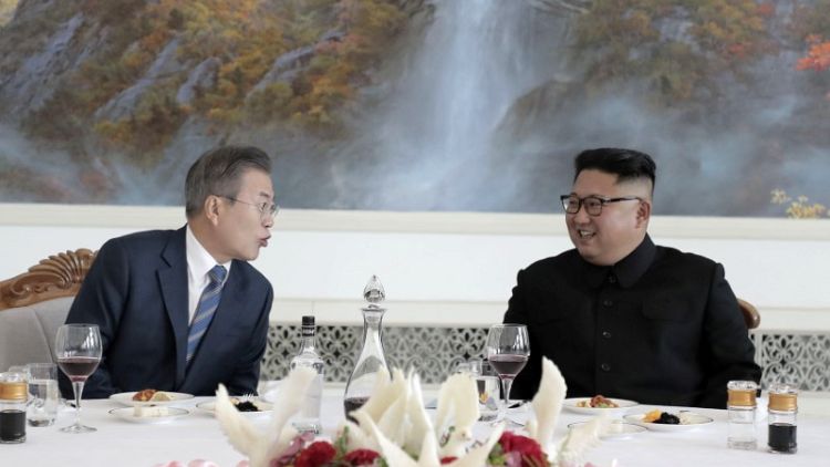 الكرملين يشيد بخطوات زعيمي الكوريتين لحل الأزمة النووية